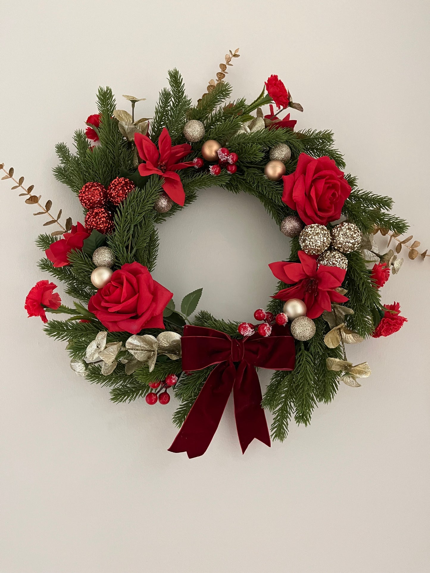 Christmas collection artificial floral wreath